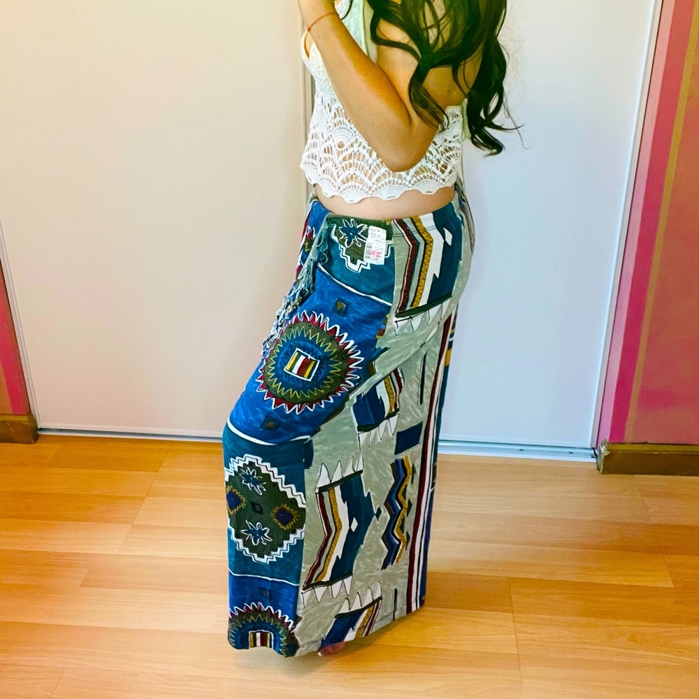 Colorful Geometric Patterned Skirt - Picture 12 of 16
